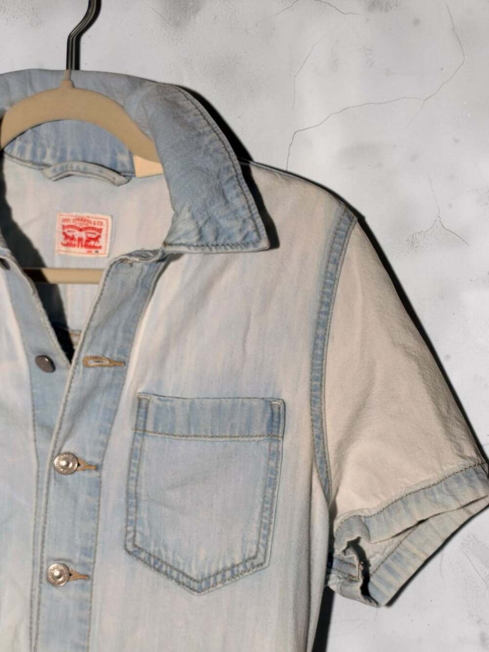 Levi's - Picture 2 of 7